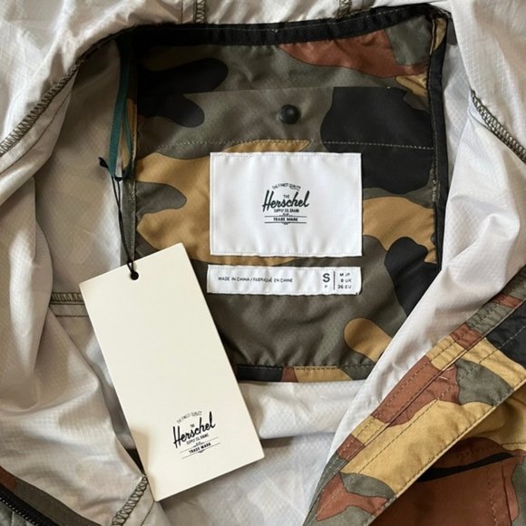 New Herschel Women's Voyage Wind Jacket Size Small - Picture 5 of 9